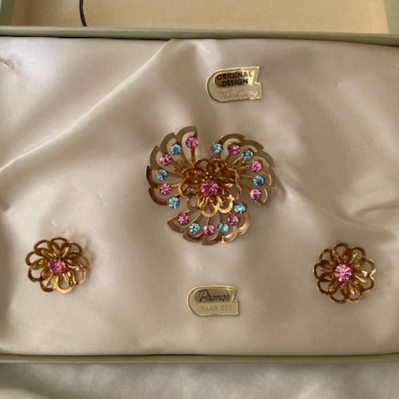 Vintage Anthony Jewelry Set in Original Box - Picture 10 of 16